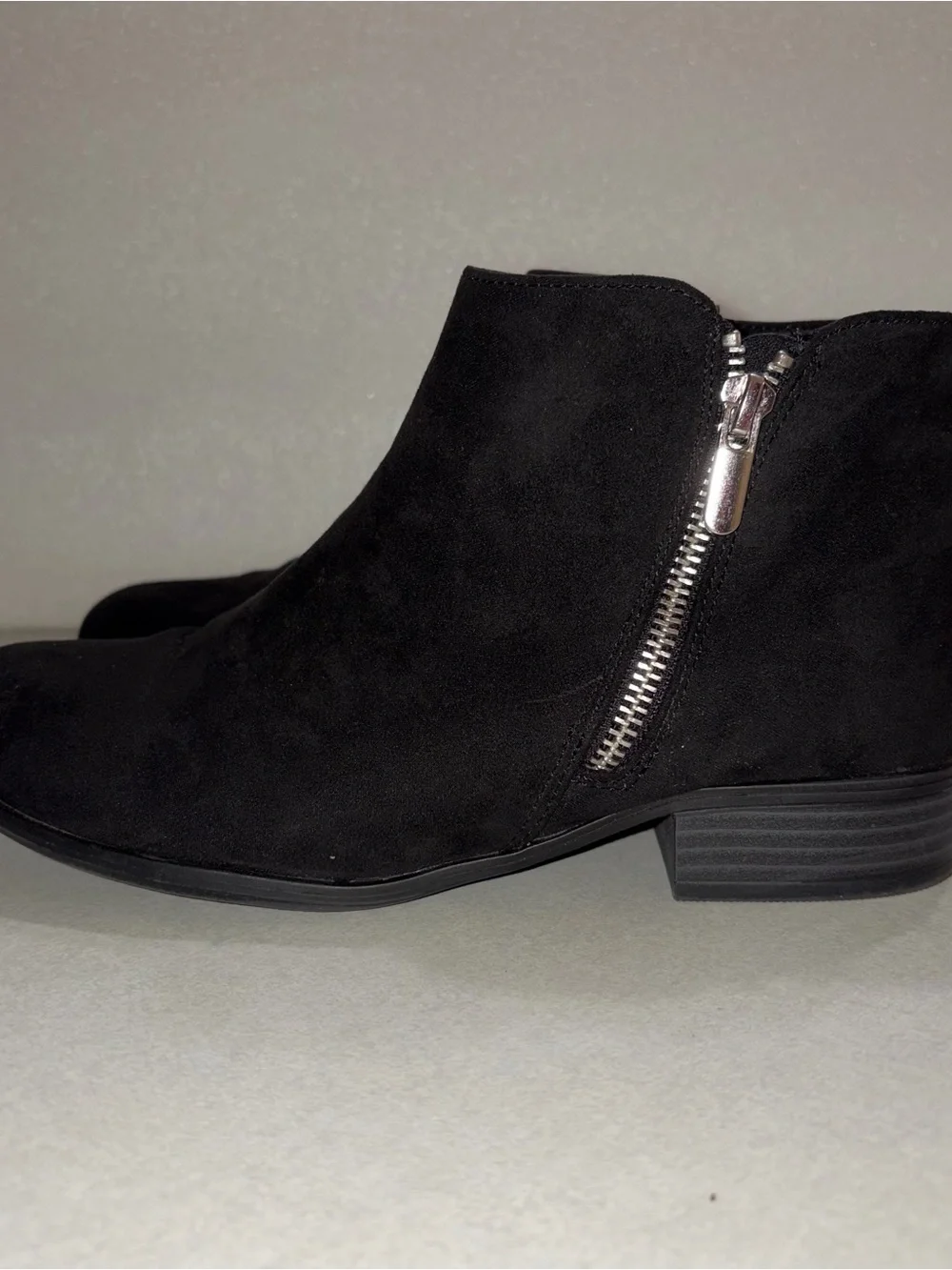Sonoma Junior’s 5 Side-Zip Ankle Boots